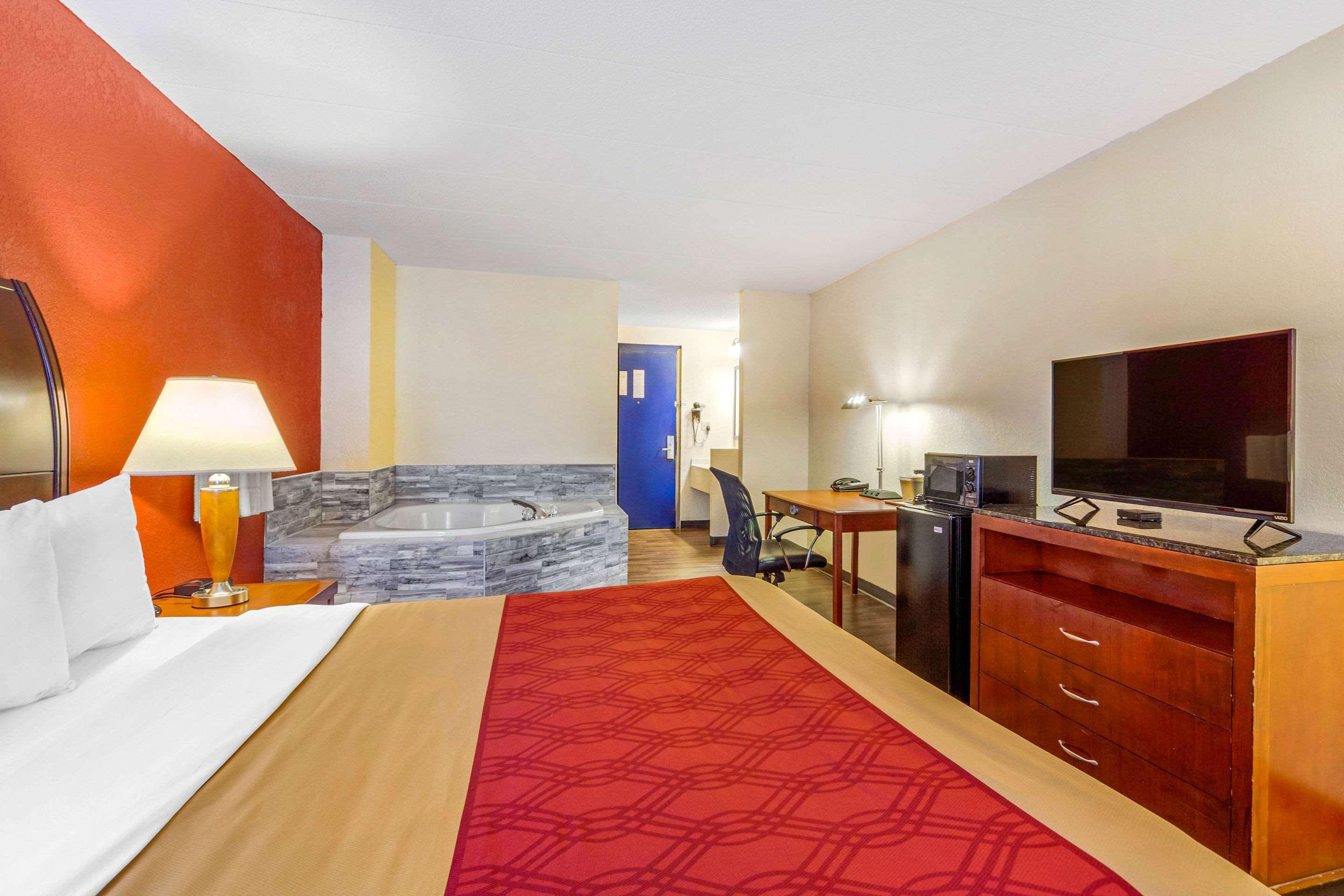 Econo Lodge Inn & Suites Brookings Exterior foto