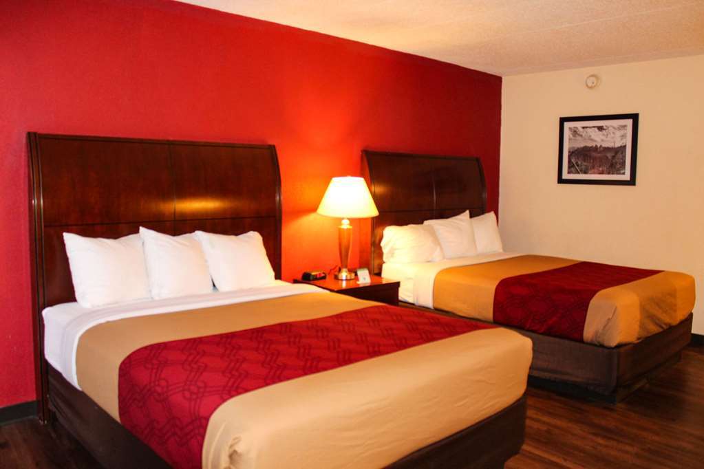 Econo Lodge Inn & Suites Brookings Zimmer foto